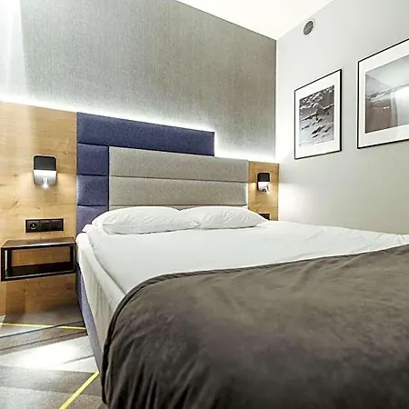 Air Hotel 3*