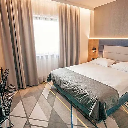 Air Hotel